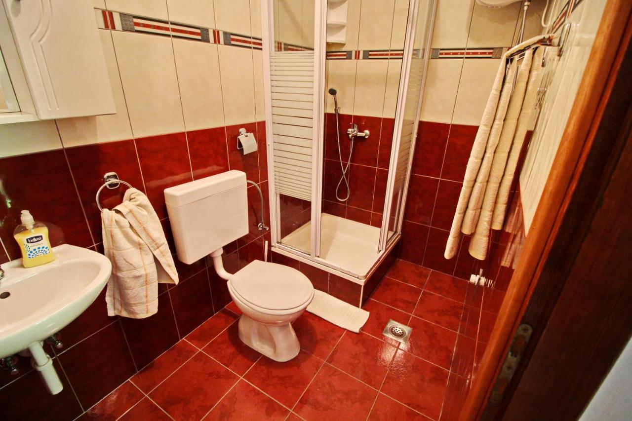 Apartments Veselka, Лумбарда Екстериор снимка