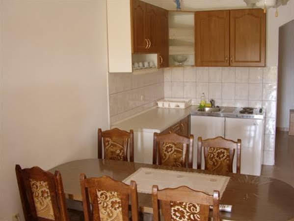 Apartments Veselka, Лумбарда Екстериор снимка
