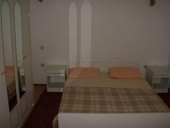 Apartments Veselka, Лумбарда Екстериор снимка